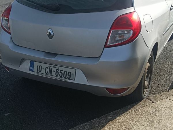 Renault Clio Hatchback, Diesel, 2010, Silver