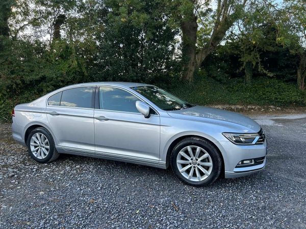 Volkswagen Passat Saloon, Diesel, 2019, Grey