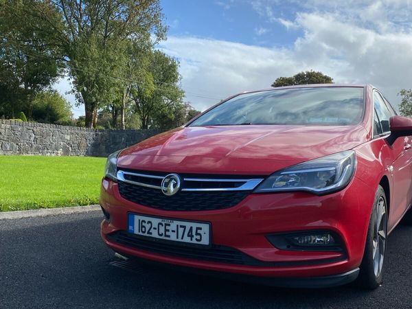 Vauxhall Astra Hatchback, Diesel, 2016, Red