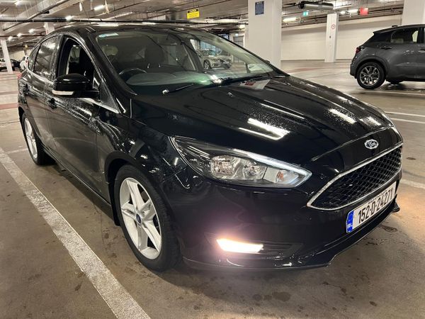 Ford Focus Hatchback, Petrol, 2015, Black