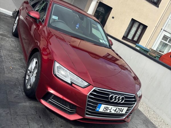 Audi A4 Saloon, Diesel, 2019, Red