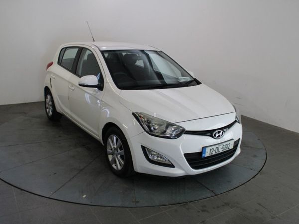Hyundai i20 Hatchback, Petrol, 2012, White