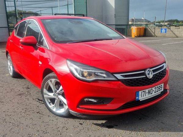 Vauxhall Astra Hatchback, Diesel, 2017, Red