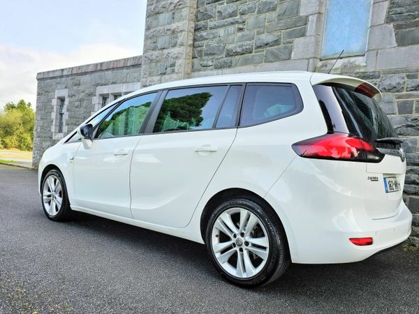 Vauxhall Zafira MPV, Diesel, 2015, White
