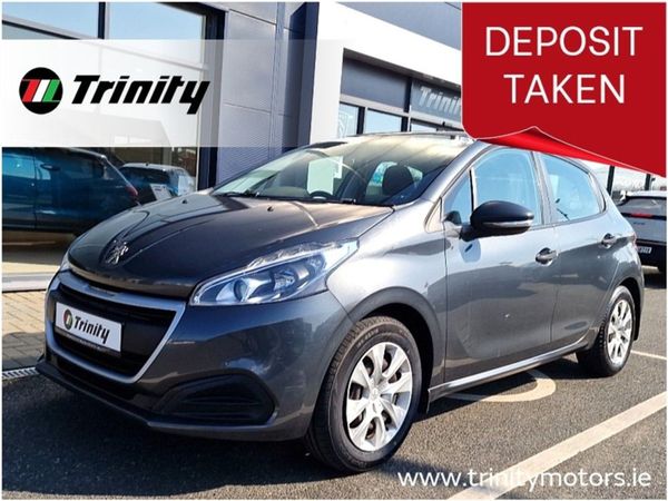 Peugeot 208 Hatchback, Petrol, 2016, Grey