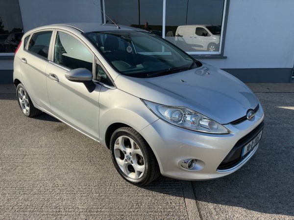 Ford Fiesta Hatchback, Petrol, 2010, Silver