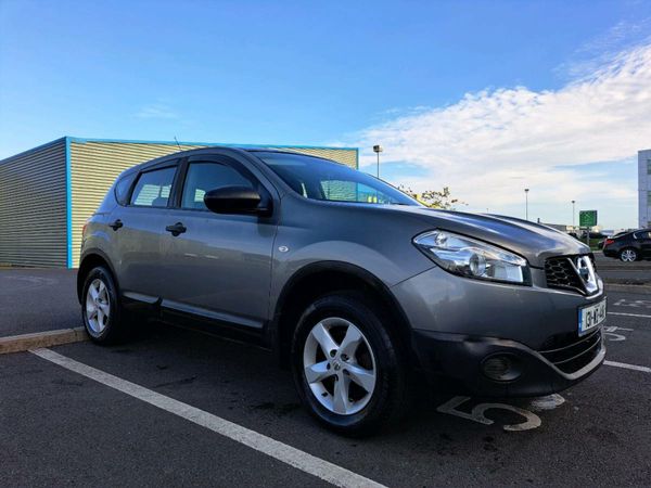 Nissan Qashqai Estate/Jeep, Diesel, 2013, Grey