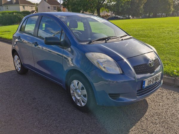 Toyota Yaris Hatchback, Petrol, 2009, Blue