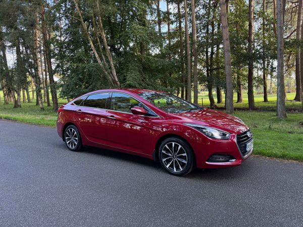 Hyundai i40 Saloon, Diesel, 2018, Red