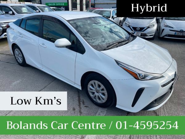 Toyota Prius Hatchback, Petrol Hybrid, 2022, White