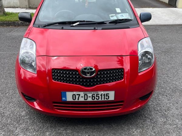 Toyota Yaris Hatchback, Petrol, 2007, Red