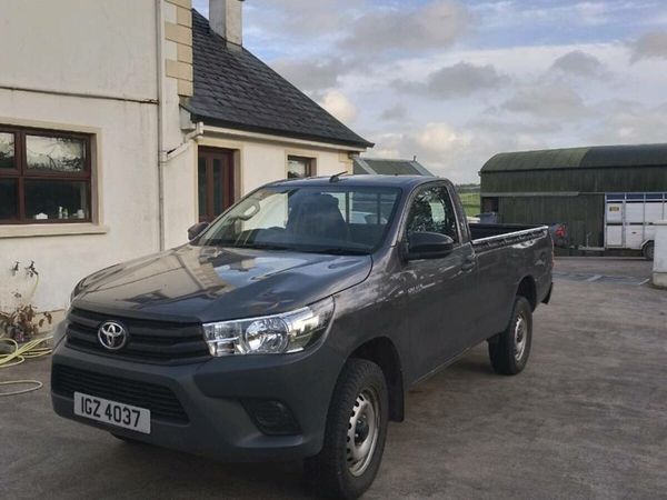 Toyota Hilux Pick Up, Diesel, 2018, Grey