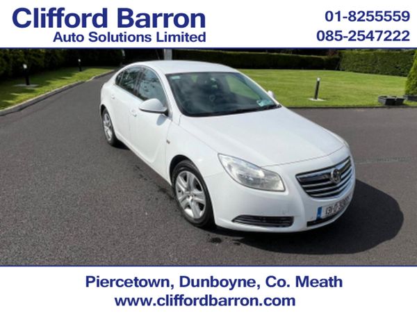Vauxhall Insignia Hatchback, Diesel, 2013, White