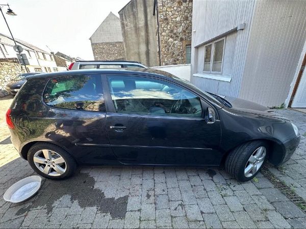 Volkswagen Golf Hatchback, Petrol, 2008, Black