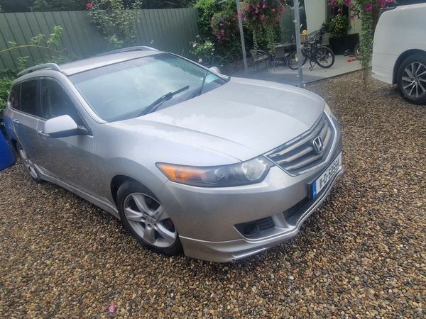 Honda Accord Estate, Diesel, 2011, Silver
