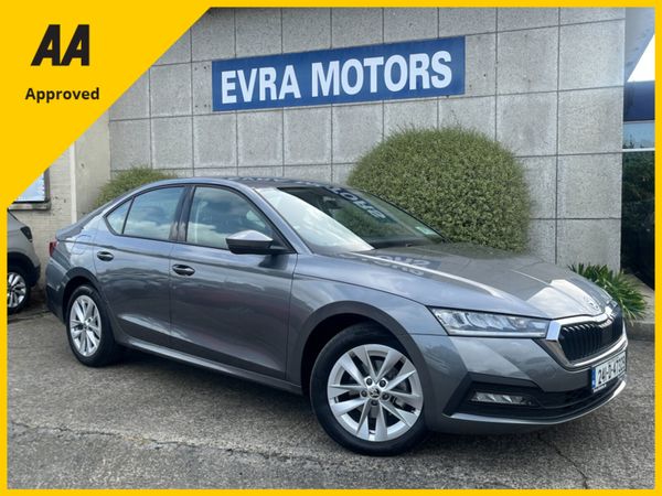 Skoda Octavia Saloon, Diesel, 2024, Grey