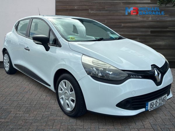 Renault Clio Hatchback, Petrol, 2015, White