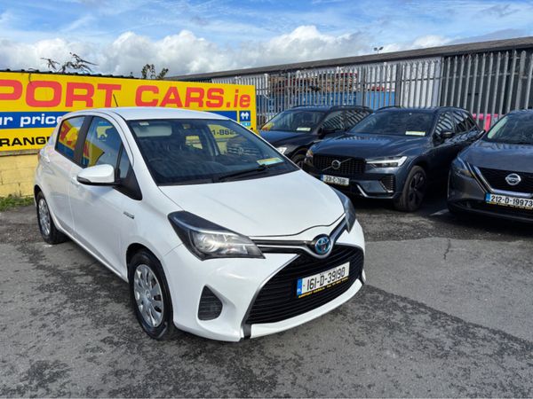 Toyota Yaris Hatchback, Petrol Hybrid, 2016, White