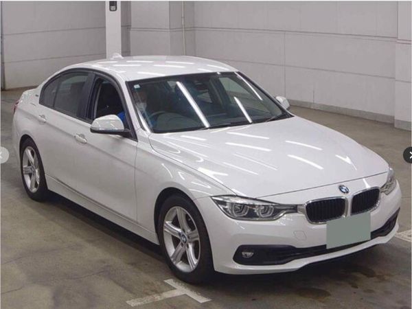 BMW 2002 Saloon, Petrol Hybrid, 2016, White