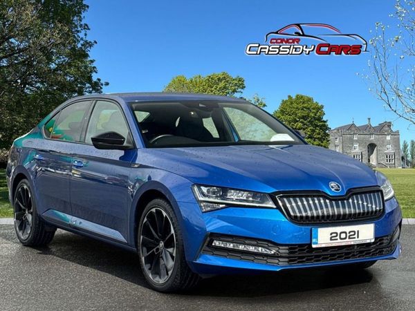 Skoda Superb Hatchback, Hybrid, 2021, Blue