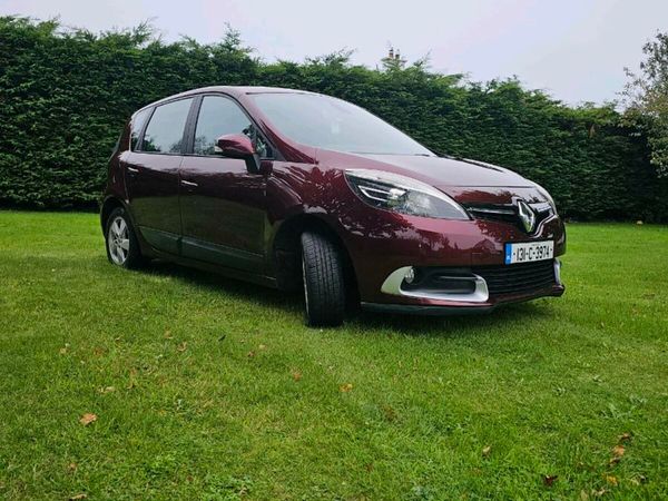 Renault Scenic MPV, Diesel, 2013, Red