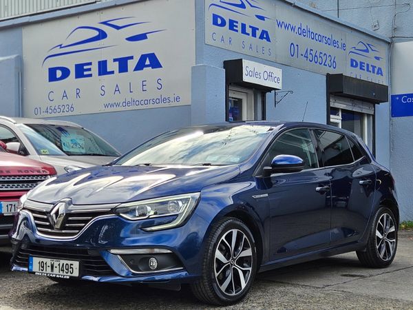 Renault Megane Hatchback, Petrol, 2019, Blue