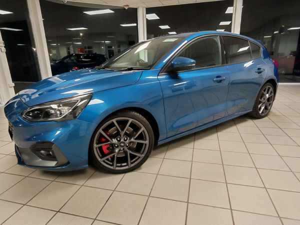 Ford Focus Hatchback, Diesel, 2022, Blue