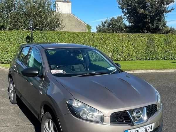 Nissan Qashqai Hatchback, Diesel, 2011, Beige