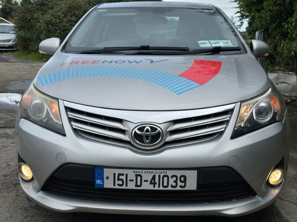 Toyota Avensis Saloon, Diesel, 2015, Silver