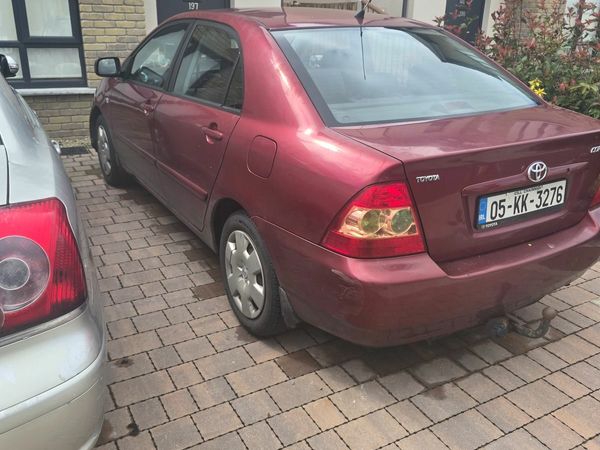 Toyota Corolla Saloon, Petrol, 2005, Red