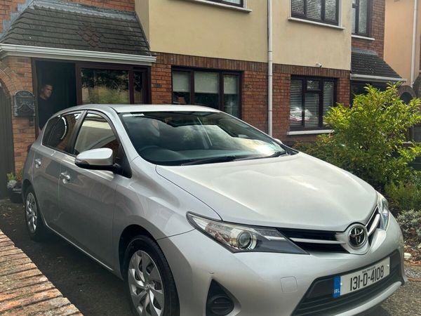Toyota Auris MPV, Petrol, 2013, Silver