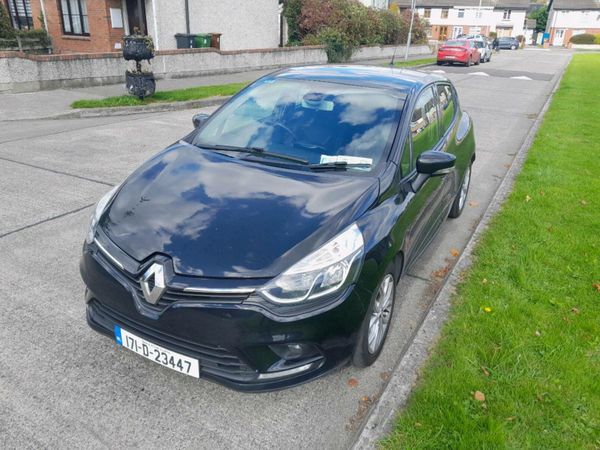 Renault Clio Hatchback, Petrol, 2017, Black