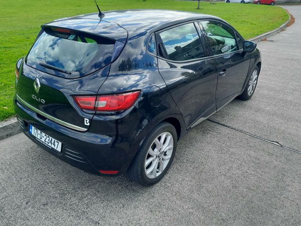 Renault Clio Hatchback, Petrol, 2017, Black