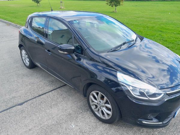 Renault Clio Hatchback, Petrol, 2017, Black