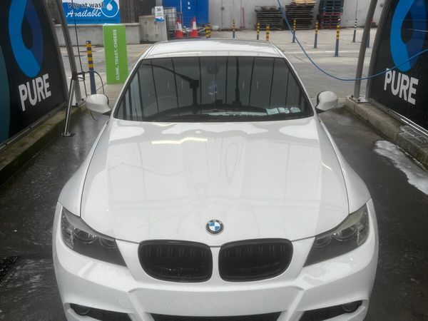 BMW 3-Series Saloon, Diesel, 2011, White
