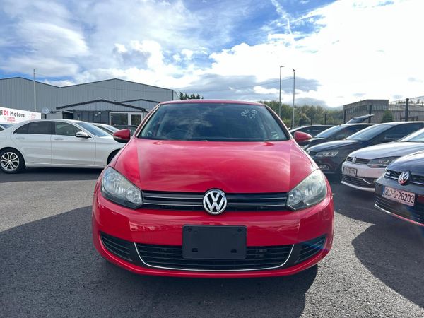Volkswagen Golf Hatchback, Petrol, 2014, Red