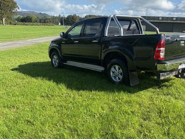 Toyota Hilux Crew Cab, Diesel, 2012, Black