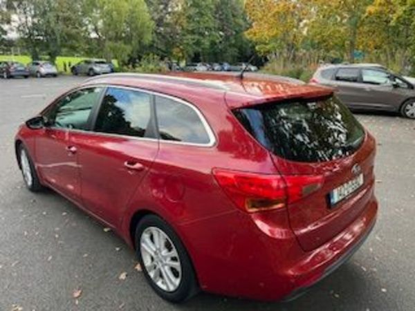 Kia Ceed Estate/Jeep, Diesel, 2014, Red