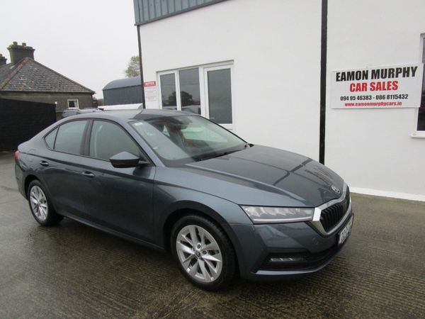Skoda Octavia Saloon, Diesel, 2021, Grey