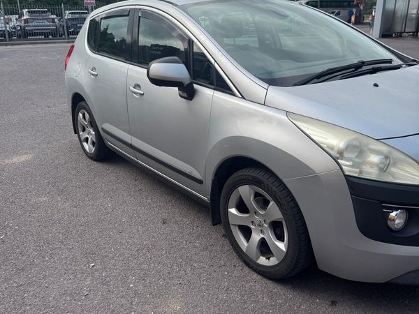 Peugeot 3008 MPV, Diesel, 2011, Grey