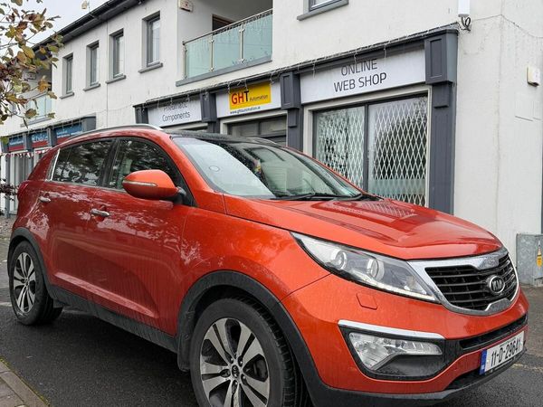 Kia Sportage SUV, Diesel, 2011, Orange