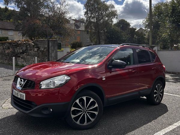 Nissan Qashqai Hatchback, Petrol, 2013, Red