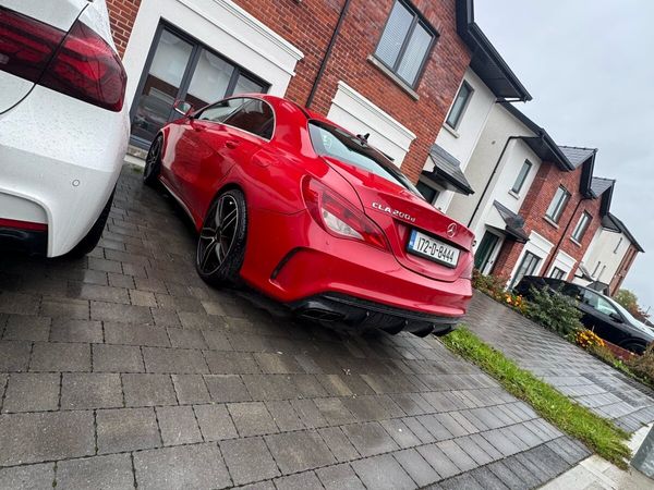 Mercedes-Benz CLA Saloon, Diesel, 2017, Red