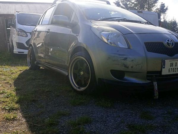 Toyota Yaris Hatchback, Petrol, 2008, Silver