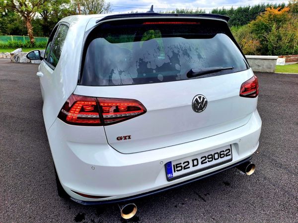 Volkswagen Golf Hatchback, Petrol, 2015, White