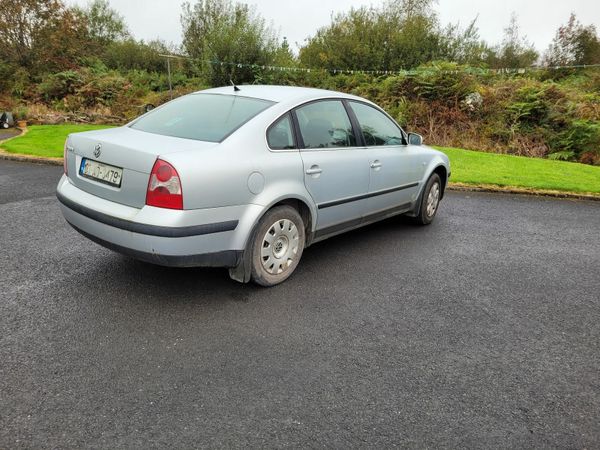 Volkswagen Passat Saloon, Petrol, 2003, Silver