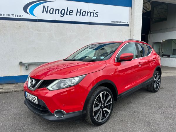 Nissan Qashqai Hatchback, Diesel, 2016, Red