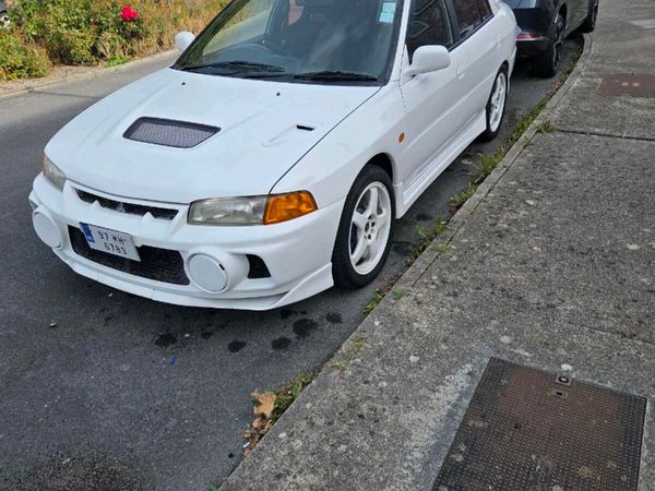 Mitsubishi Lancer Saloon, Petrol, 1997, White