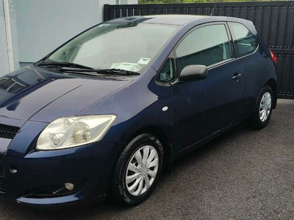 Toyota Auris Hatchback, Diesel, 2008, Silver