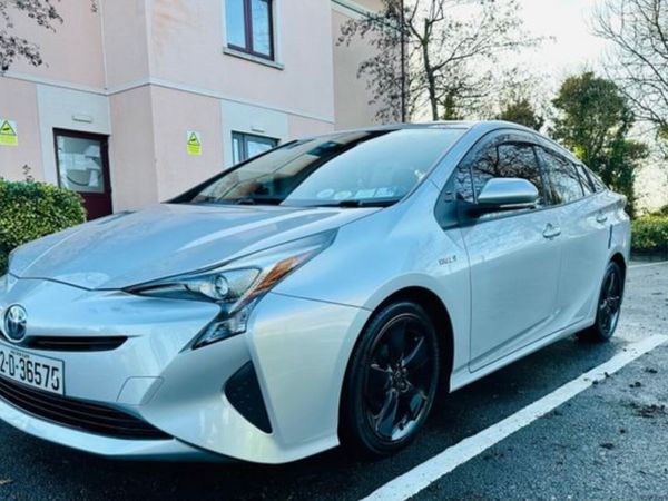 Toyota Prius Hatchback, Petrol Hybrid, 2016, Silver